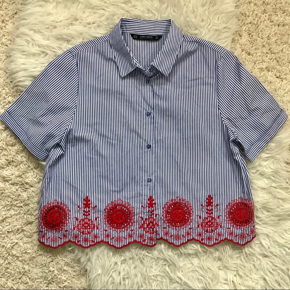 Zara Tops - ZARA MEDIUM CROPPED PIN STRIPE BUTTON DOWN